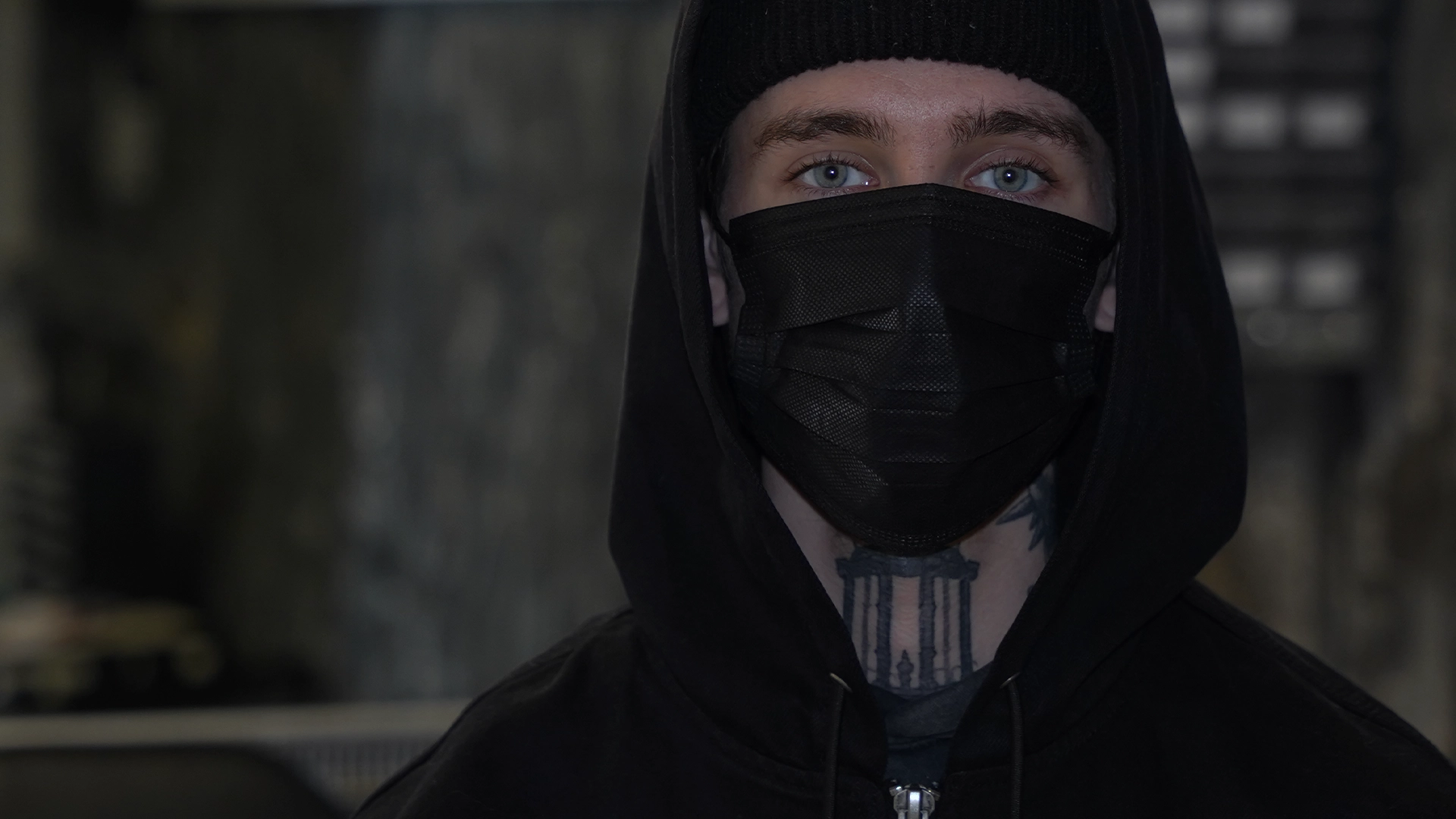 Soospierce professzionális piercinges portré Budapesten a stúdióban